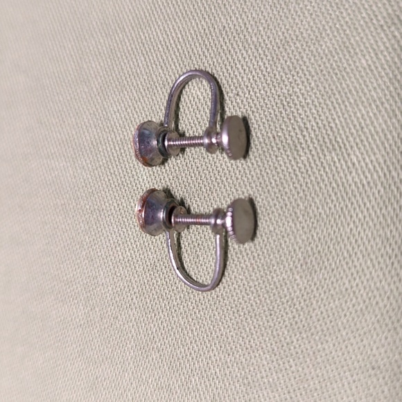 Vintage Rhinestone Silver Screw-back Earrings - Picture 3 of 3